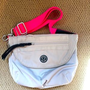 Lululemon Crossbody/Fanny Pack (adjustable)